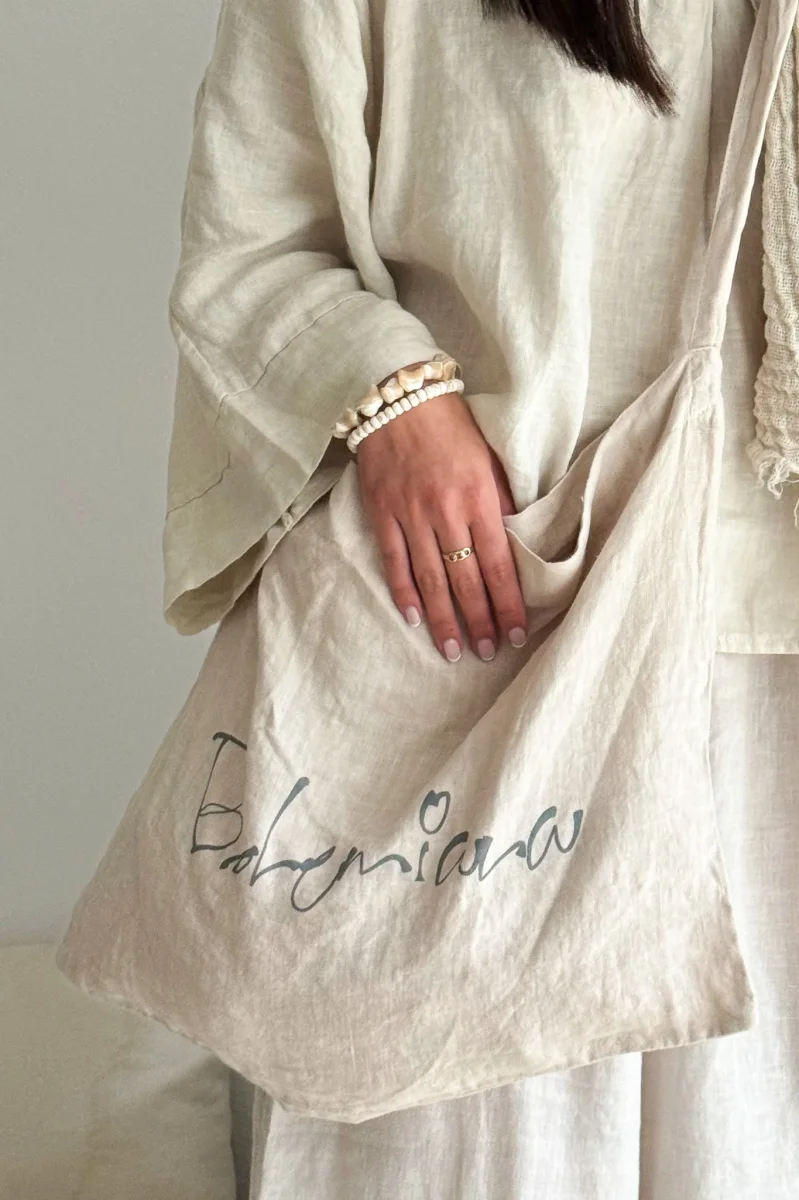 Bohemiana pellavakassi, hiekka