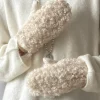 Livia lapaset, cream