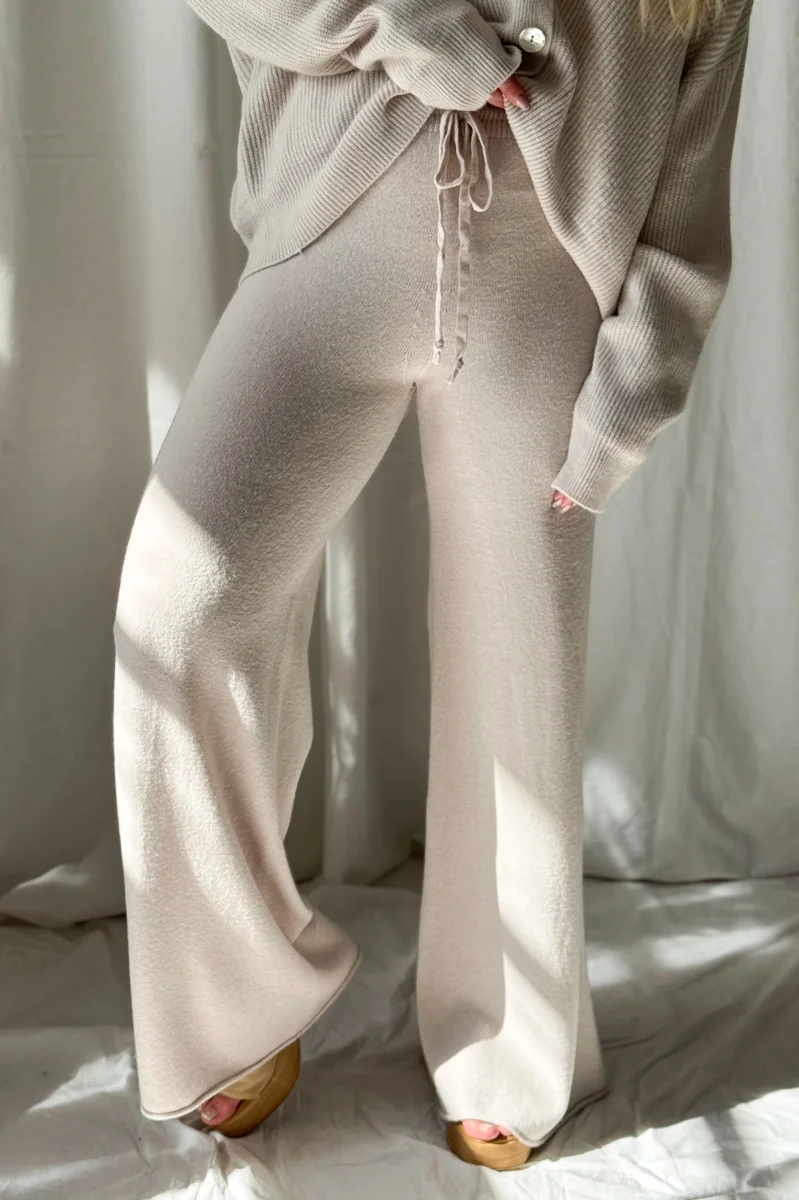 Lounge neulehousut, light beige - Image 6