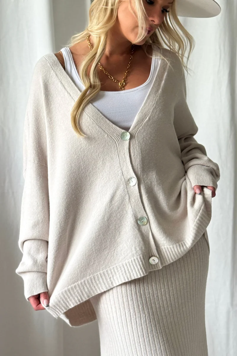 Stay Close neuletakki, light beige