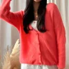 Cheerful neuletakki, neon coral